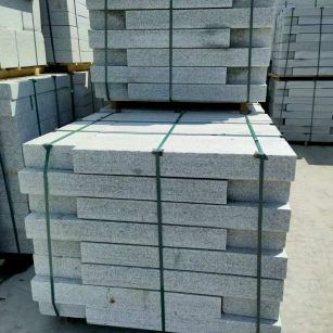 蚌埠 芙蓉白花岗岩路沿石、平石尺寸标准，色泽均匀