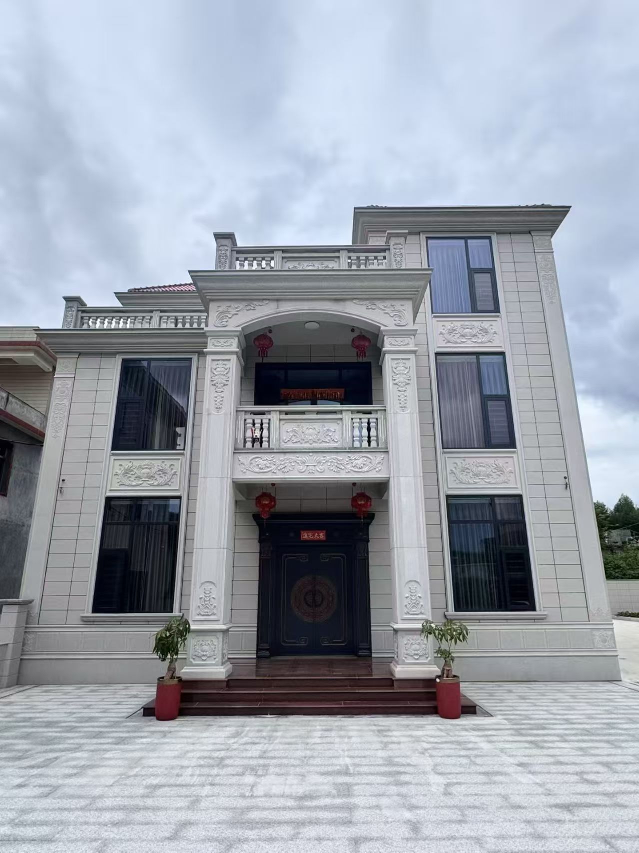 蚌埠 芝麻白石材别墅干挂案例展示