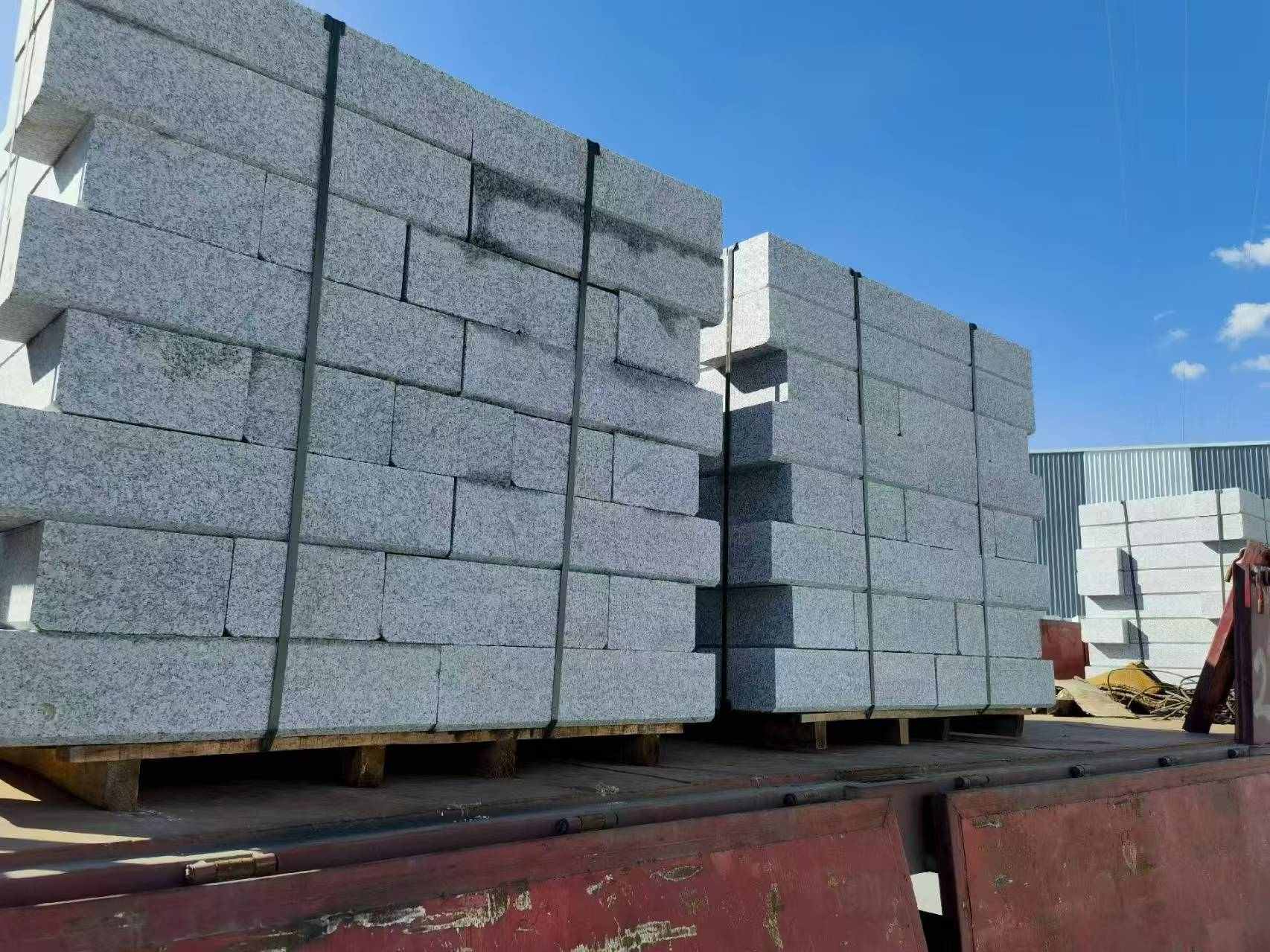 蚌埠 路沿石装车出货