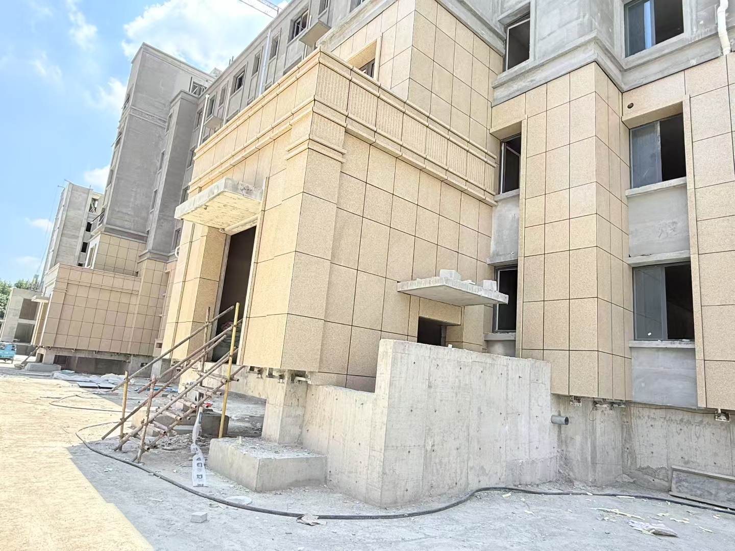 蚌埠 黄金麻干挂，工地实拍