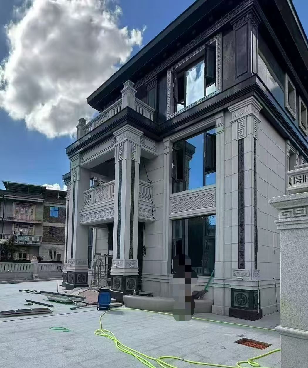 蚌埠 别墅干挂，芝麻白与芝麻黑完美配合