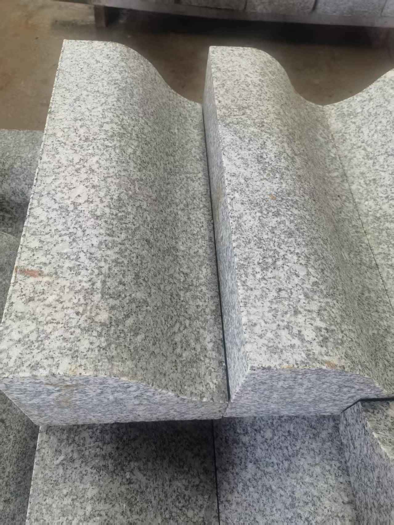 蚌埠芙蓉白S型拉丝面路沿石